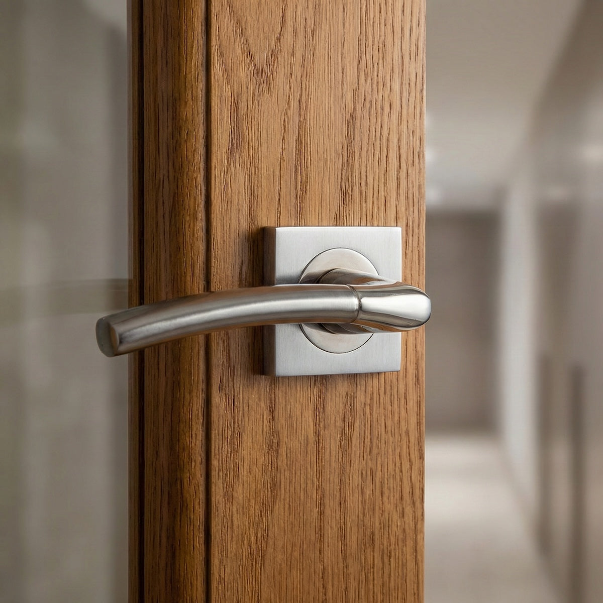 Poignée de porte en aluminium modèle « 430A », finition nickel combiné