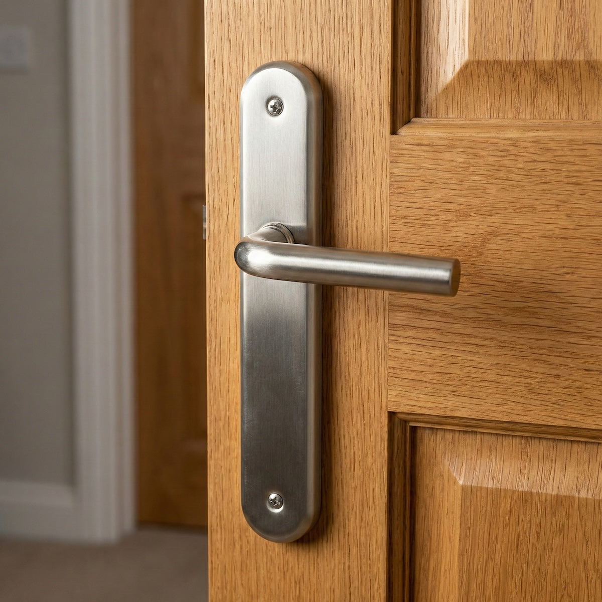 Béquille avec plaque ovale finition nickel satiné pour portes modèle « 6431 »