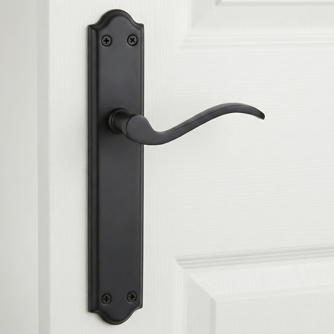 Poignée modèle « 1101 » en aluminium avec plaque finition fer forgé noir pour portes