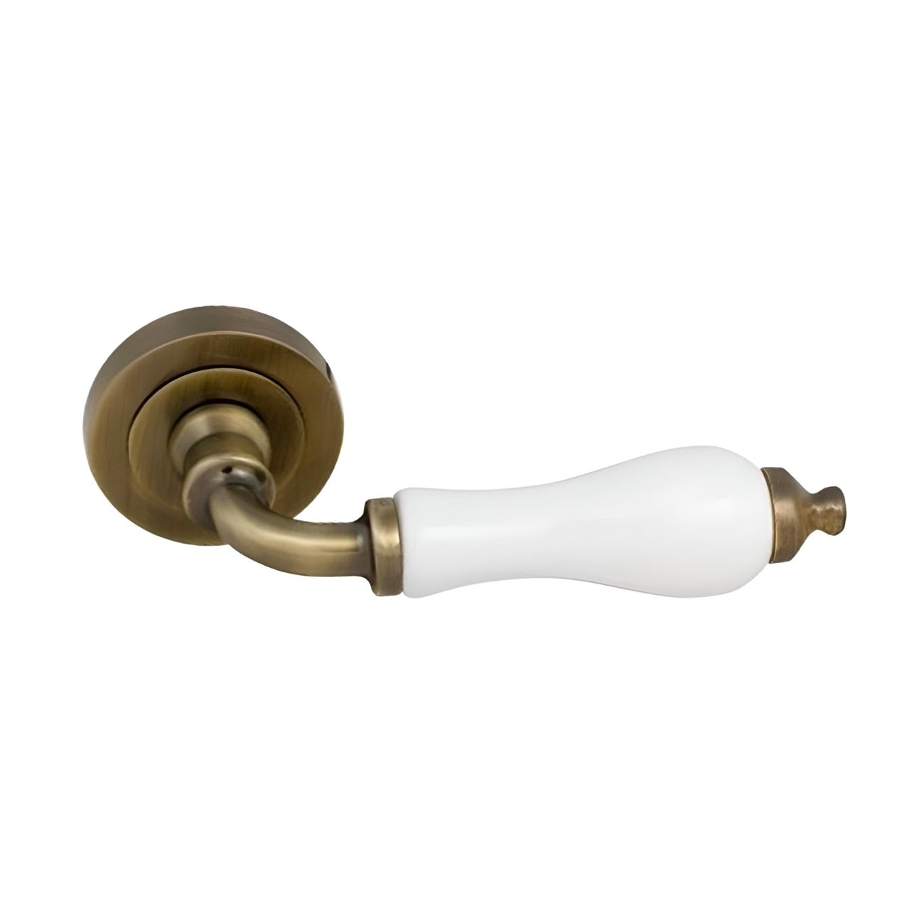 Poignée rustique avec rosace ronde en porcelaine blanche finition cuir