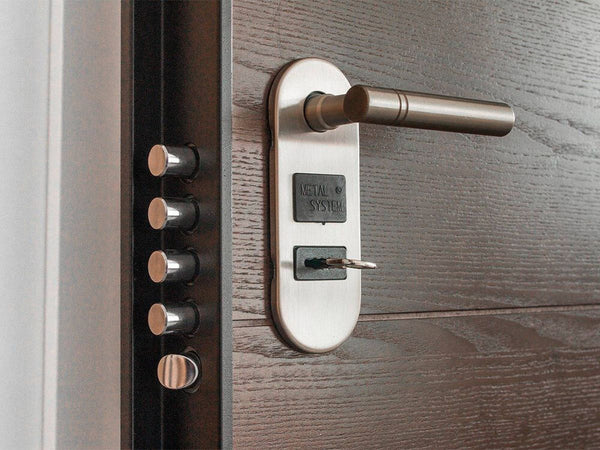 Serrures pour portes en bois