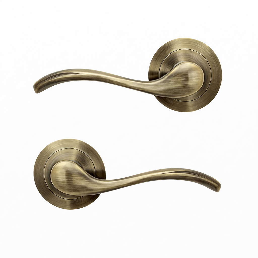 Poignée de porte modèle '3001C' ondulée rustique avec rosace ronde finition cuir