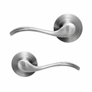 Poignée de porte rustique '3001' en aluminium nickel satiné avec rosace ronde