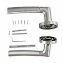 Poignée de porte Belenus en aluminium avec rosace ronde en finition nickel combinée