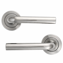 Poignée de porte « 443 » en zamak avec rosace ronde finition nickel satiné