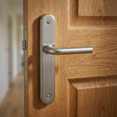Béquille avec plaque ovale finition nickel satiné pour portes modèle « 6431 »