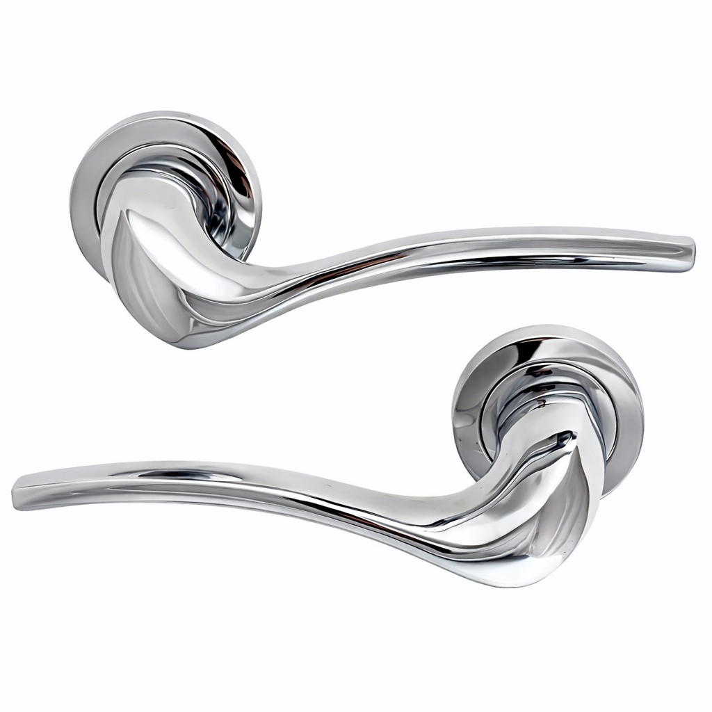 Poignée modèle « 930 » ondulée Iris en zamak avec rosace ronde finition chrome brillant pour portes