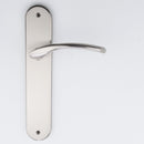 Poignée modèle '553' en zamak avec plaque ovale finition nickel satiné pour portes