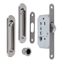 Kit pour porte coulissante, poignée tournante avec condamnation et cuvettes ovales en finition nickel satiné